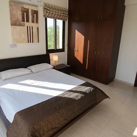 Villa Large Luxury 4 Bedroom *