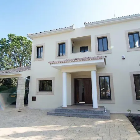 Villa Large Luxury 4 Bedroom *