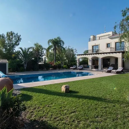 Large Luxury 4 Bedroom Villa Potami