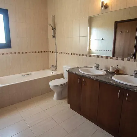 Large Luxury 4 Bedroom Villa Potami