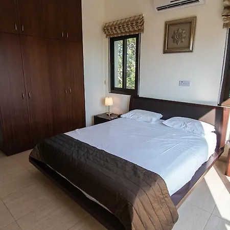 Villa Large Luxury 4 Bedroom Potami