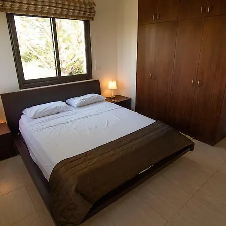 Large Luxury 4 Bedroom